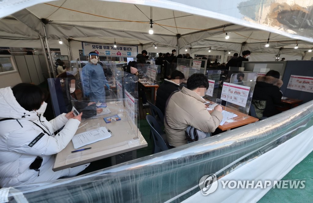 서울 하루만에 6천명 가까이 폭증…재택치료 3만6천명 육박