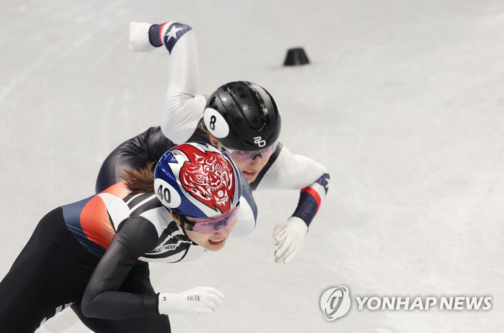 -올림픽- '장하다, 황대헌' 한국 선수단 첫 금 낭보…여자 계주 결승행