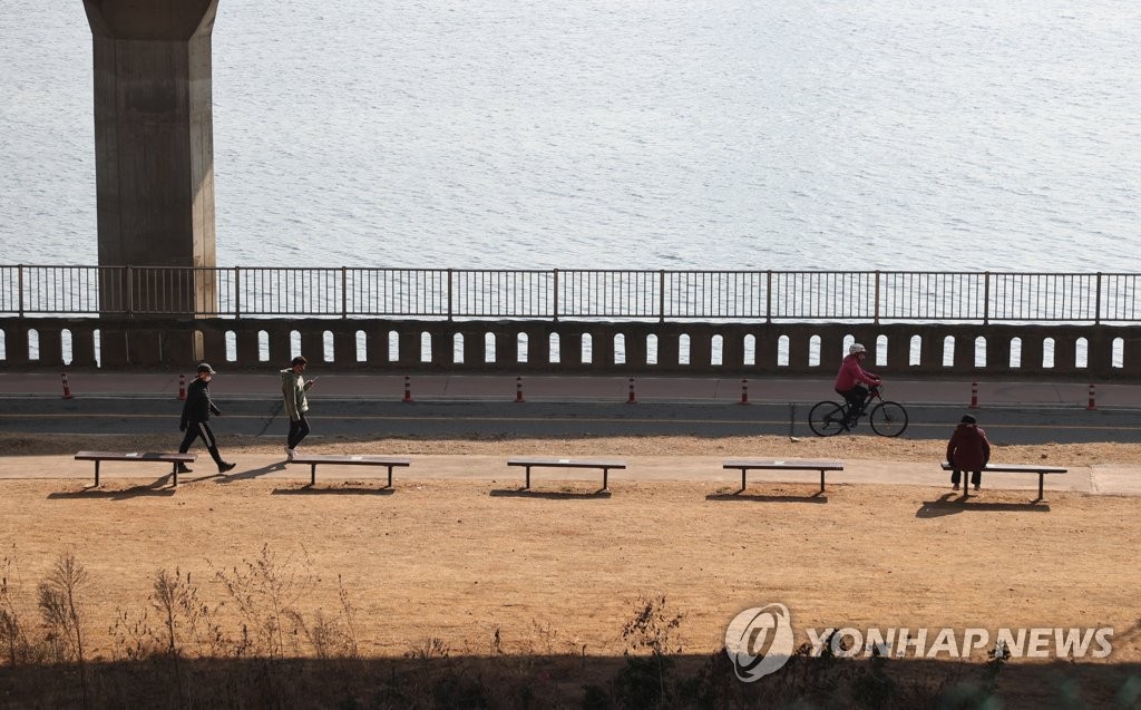 [날씨] 서울 낮 10도 포근한 주말…전국 짙은 미세먼지