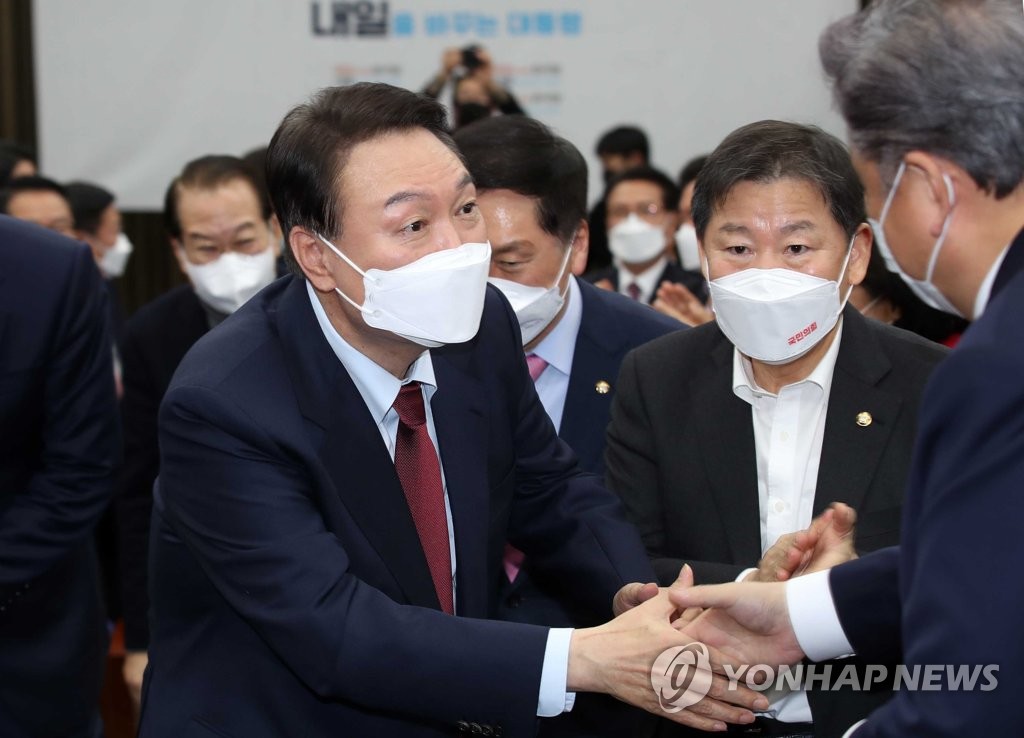 윤석열 "주52시간제 탄력 운영·상생위 설치"…중소기업 공약