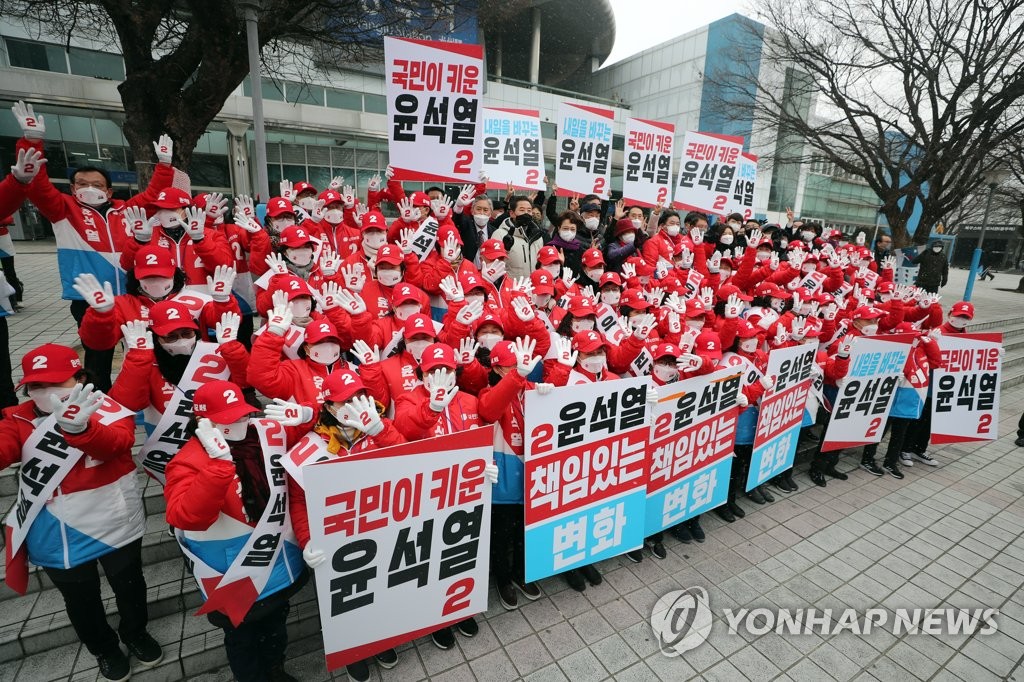 "검찰 왕국 위험"·"무능 정권 심판"…광주서도 대선레이스 시작