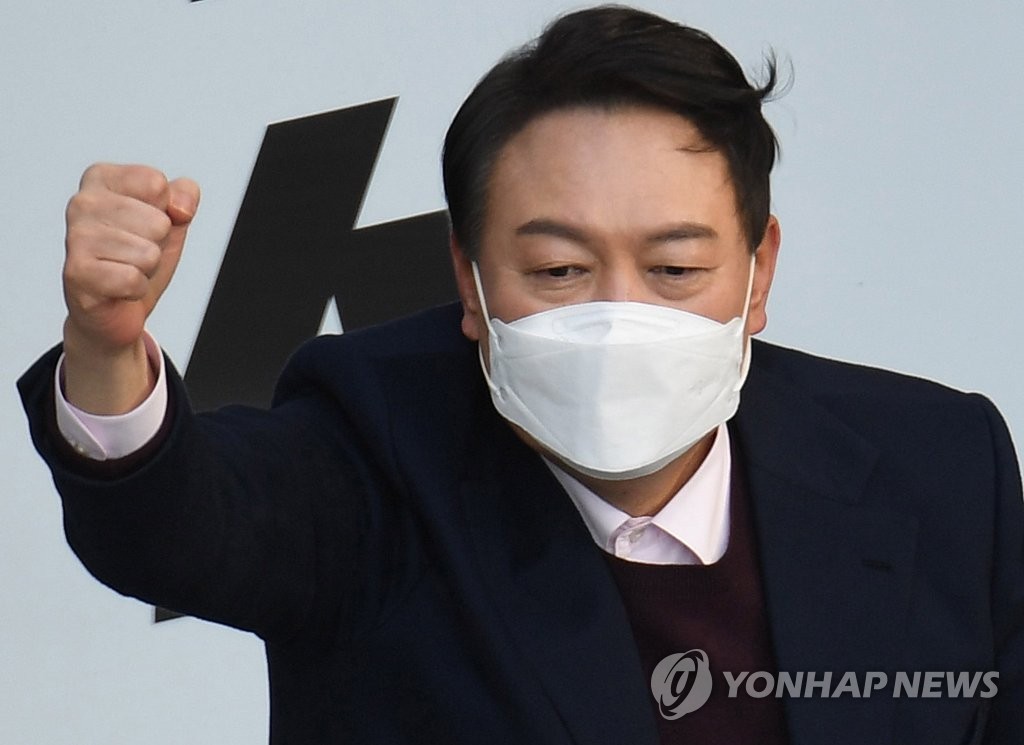 자영업단체 "尹 '복합쇼핑몰' 발언 유감…골목상권 영향 모르나"