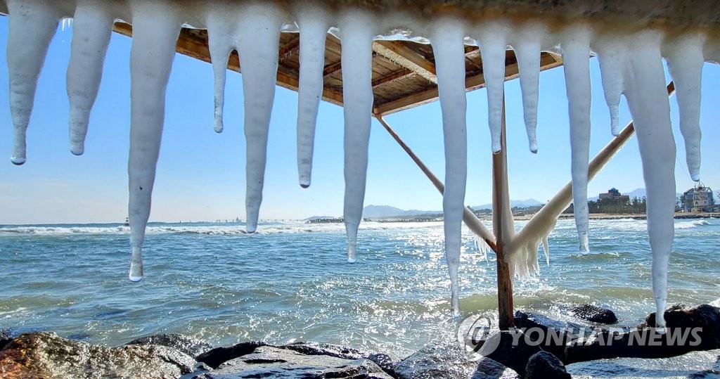 내일 아침까지 강추위…낮부터 기온 올라 추위 반짝 풀려