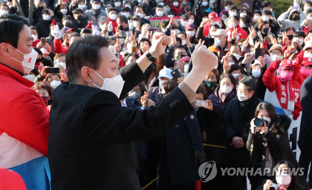 尹 "與, 거점도시 광주 투쟁의지 약해질까봐 대형쇼핑몰 반대"