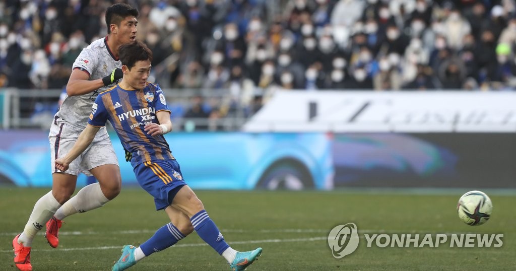 우승 후보 울산, 10명 뛴 김천과 0-0 무승부…포항은 제주 완파(종합)