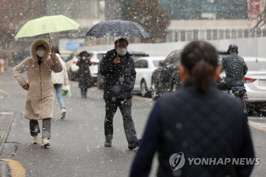 [내일날씨] 전국 곳곳 눈·비…중부 미세먼지 '나쁨'