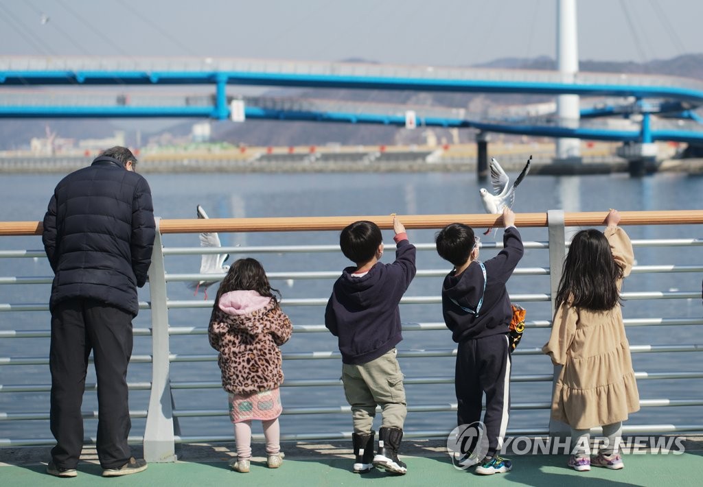 전국 대부분 지역 초미세먼지 '나쁨'…내일은 '보통'