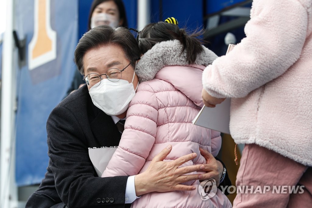 대권 레이스 '10일 혈전'…李-尹, 대세론 없는 초박빙 격돌(종합)