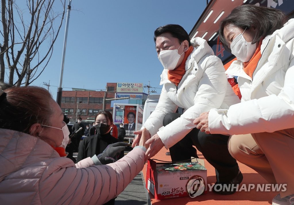 '이순신 12척 배' 꺼낸 安, '철수없다'…단일화 책임론 철벽방어