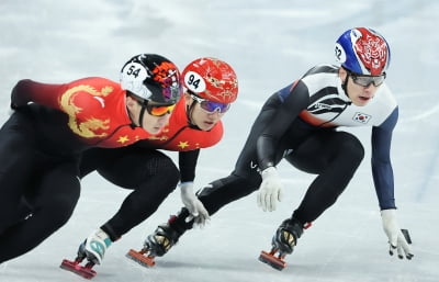 [속보] 황대헌·이준서, 황당 판정에 1000m 탈락…中 선수 2명 결승 진출