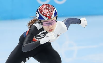 [속보] 쇼트트랙 최민정, 여자 1000m 은메달…韓 세 번째 메달