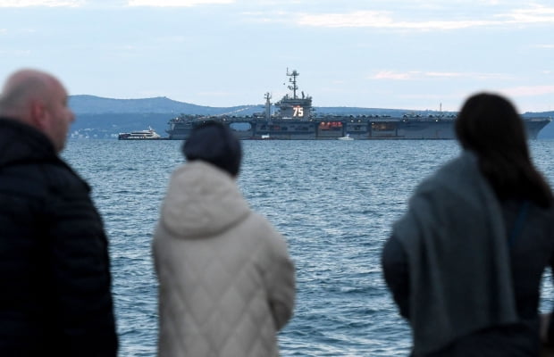  '우크라 위기' 속 크로아티아 항구 정박한 미 트루먼 핵항모. /사진=연합뉴스
