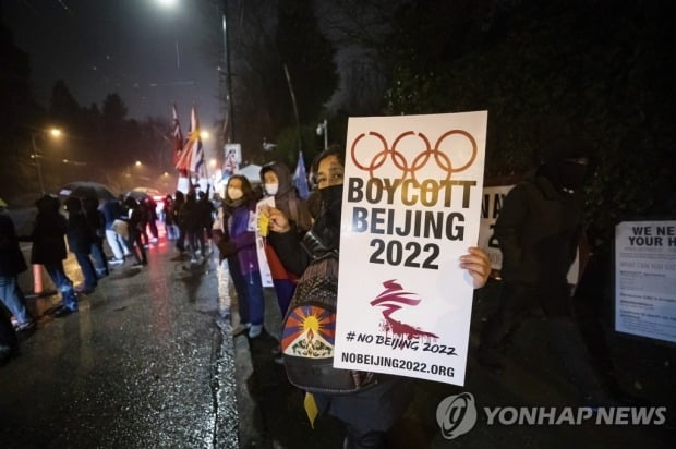 베이징 동계올림픽 흥행 '빨간불'…세계 경제에 또다른 짐 되나