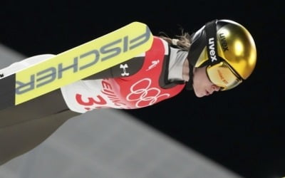 -올림픽- 여자 스키점프, 슬로베니아 보가타이 우승…다카나시는 4위