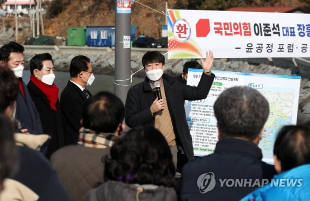 이준석 "안철수와 여론조사 방식 단일화? 가당치 않다"