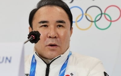 [올림픽] 윤홍근 선수단장 "쇼트트랙 판정 부당…IOC 위원장 면담 요청"