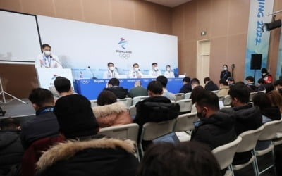 [올림픽] 한국, 국제빙상경기연맹 회장과 화상 면담…판정 문제 제기