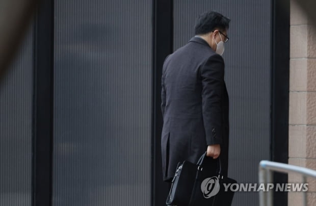 공수처, '한명숙 모해위증 수사방해' 윤석열 무혐의 처분