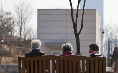 전국 대체로 흐림…낮 최고 기온 14도