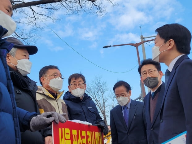 안철수 후보 "포스코 지주사 본사는 포항에 있어야"