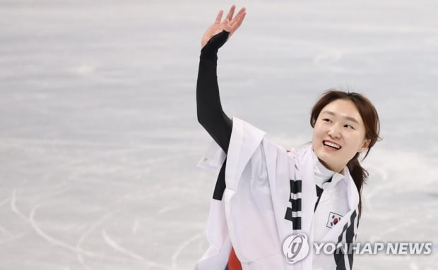 쇼트트랙 최민정, 여자 1500ｍ 금메달…2연패 달성