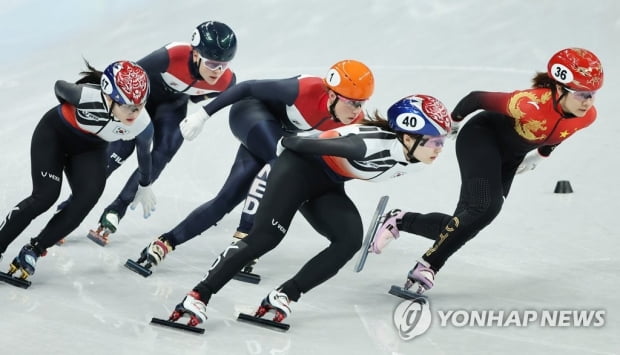 [올림픽] 금메달로 멋진 피날레 최민정 "엄청 쌓인 문자, 이제 답해야죠"