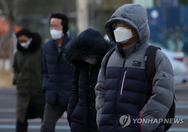 전국 영하권 '꽁꽁'…남부 서해안 아침까지 눈