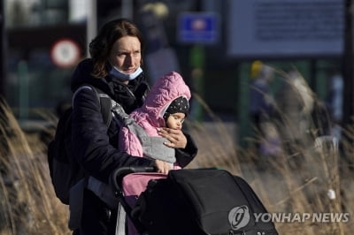 [우크라 침공] 동유럽, 피란민 수용 준비…유엔 "피란민에 국경 열어달라"