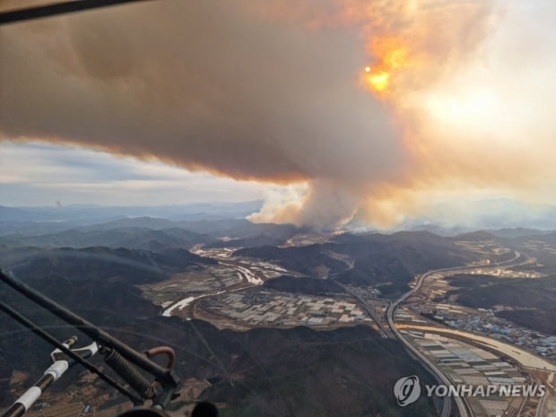 경북까지 번진 경남 합천 산불…산불 3단계·90여명 대피