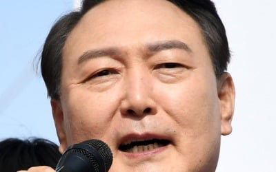 윤석열 "선거날 확진자 수십만 발표해 투표 못하게 막을 수도"