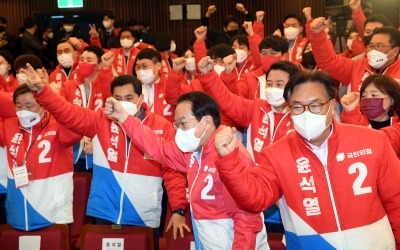 윤석열, 개표 4시간 만에 역전 뒤 승기 굳혔다