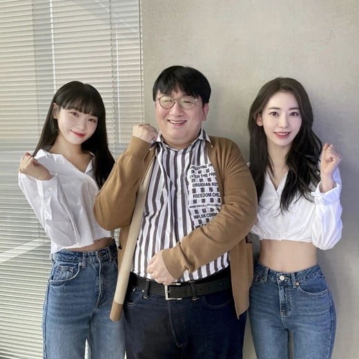 김채원, 방시혁 하이브 의장, 미야와키 사쿠라 /사진=SNS