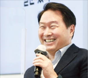 최태원 "에너지와 환경 통합한 새로운 비즈니스 모델 고민 중"