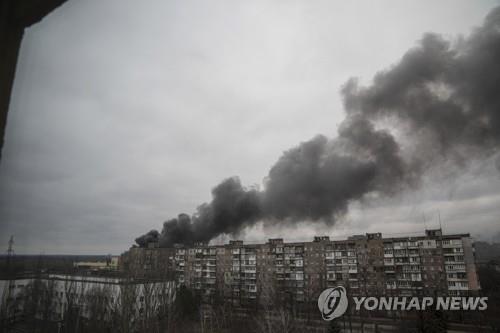 [우크라 침공] 마리우폴 민간인 대피 또 무산…"안전통로 확보안돼"