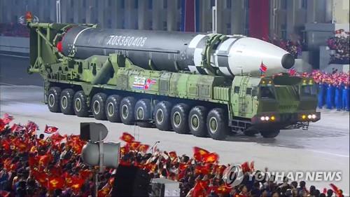북, 신형 ICBM 추가 발사동향…군 "확고한 대비태세 유지"