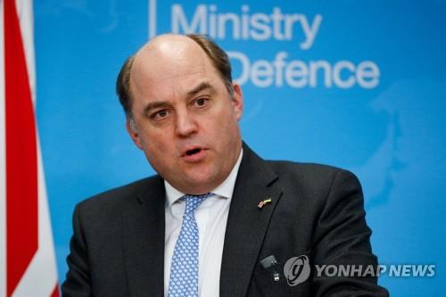 [우크라 침공] 러, 영 국방장관 '우크라 핵개발 지지' 허위영상 유포