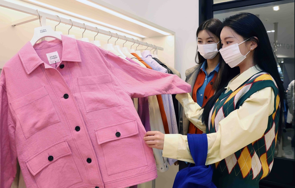 백화점 4월 1일부터 봄 정기세일…야외활동·패션·홈리빙에 초점