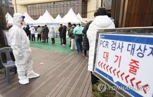 개학 한 달…"하루평균 2500명 확진에도 교내감염은 없었다"