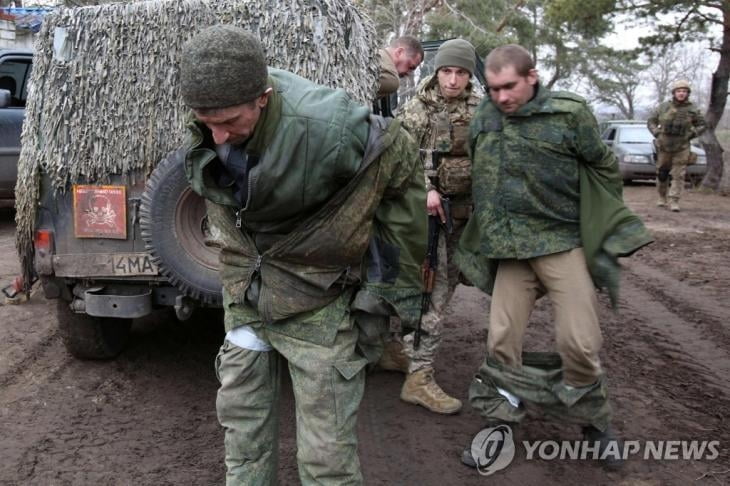 "제 남편 살아있나요?"…우크라에 전화하는 러 가족들