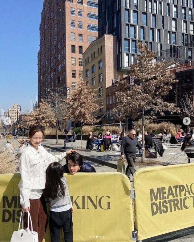 손태영, ♥권상우 머리 쓰담쓰담→권상우, '딸 바보 아빠' 눈빛…뉴욕 길거리서 '단란'[TEN★]