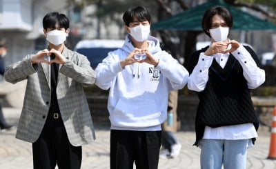 [TEN 포토] 하이라이트 양요섭-윤두준-손동운 '오래오래 활동하고 싶어요'