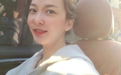 '지누♥' 임사라, 외제 오픈카 드라이브…'흙수저'였단 사실 믿기지 않는 고급美[TEN★]