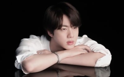 방탄소년단 진 'Yours' '슈퍼 참치' 빌보드 '핫 트렌딩 주간차트' 롱런 질주