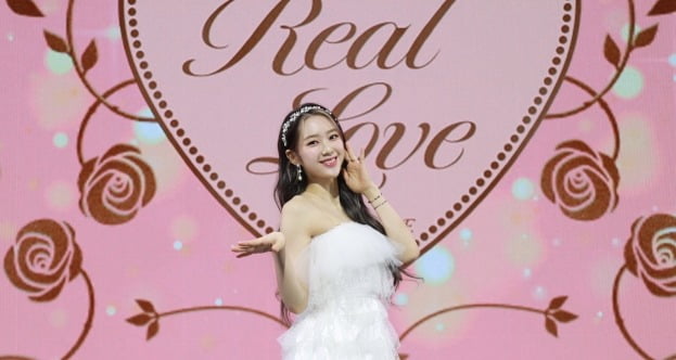 오마이걸 지호·유빈 "귀에 맴도는 'Real Love', 멤버들의 좋은 목소리로 완성"