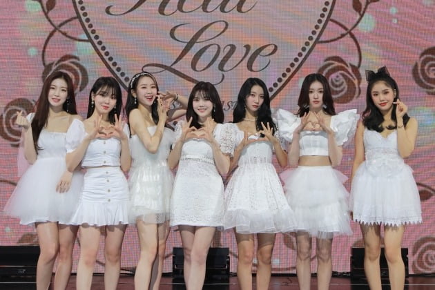 [종합] 성적 연연하지 않는 오마이걸 "'Real Love', 은은하게 스며드는 향 되길"