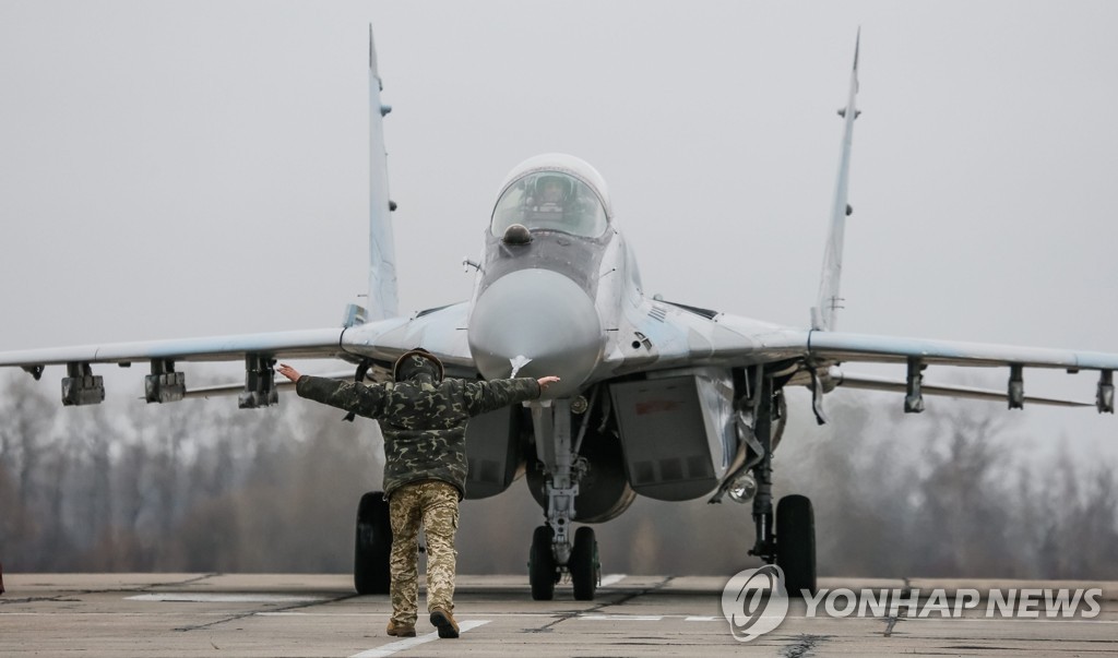 [우크라 침공] 심리전에 능숙한 우크라…일부 가짜영웅 만들기도