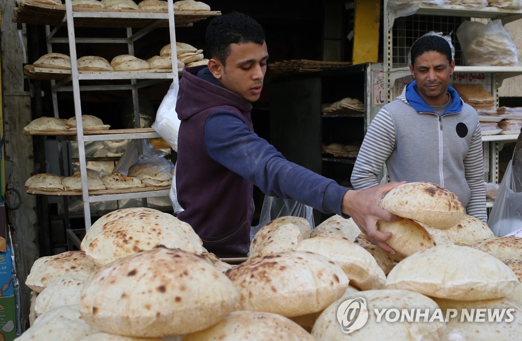 [우크라 침공] 밀·콩·옥수수 이어 쌀값까지 급등