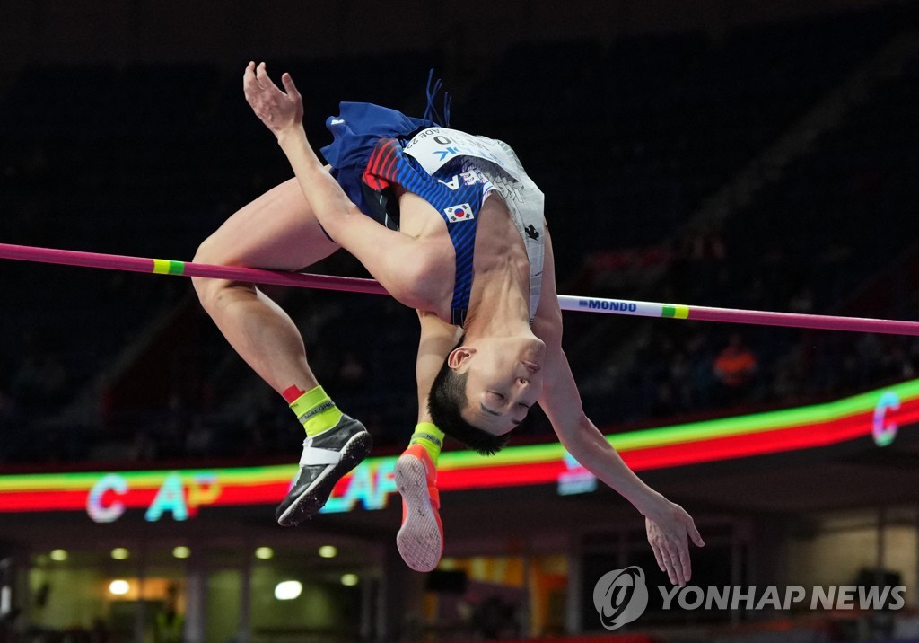 높이뛰기 우상혁, 한국인 최초 세계실내육상선수권 우승…2ｍ34(종합2보)