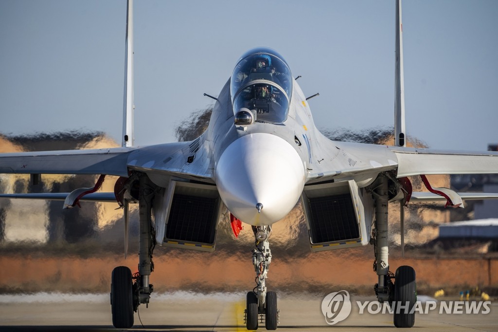 "중국 전투기들, 기지 옮겨다니며 20시간 5천km 비행훈련"