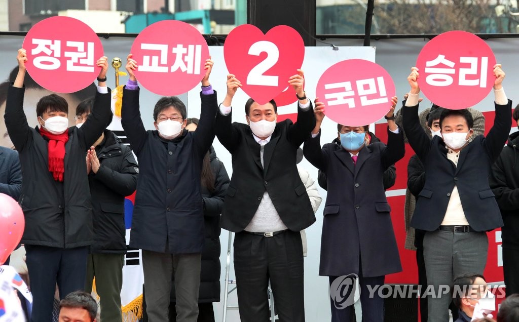 이대남→여심 저변확대?…尹, 여성안전 메시지에 맘카페 인사도(종합)